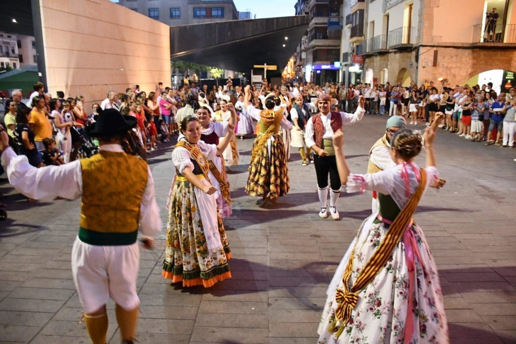 Los actos que este jueves han encarado ya el último fin de semana festivo siguen manteniendo la alta participación de unas celebraciones más que intensas en cuanto a la masiva respuesta de Vila-real