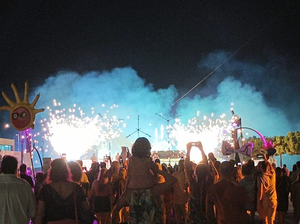 Peñiscola recibe el inicio del verano