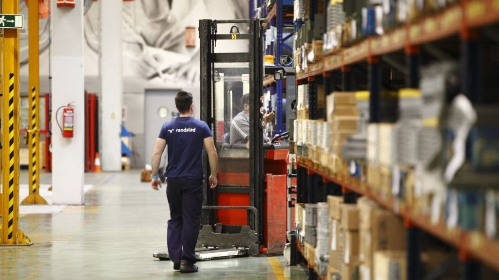 Un empleado de una empresa valenciana