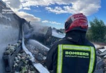 Un camión incendiado en la AP-7 en Almenara provoca hasta tres kilómetros de retenciones en Castellón