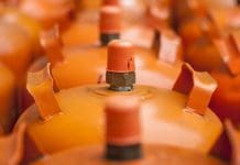 Detenidos dos hombres por el robo de 18 bombonas de butano en una gasolinera de las Alquerías