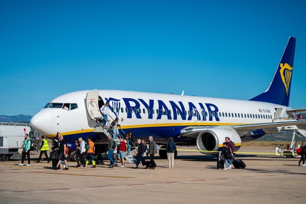 UN avión de Ryanair en el aeropuerto de Castellón