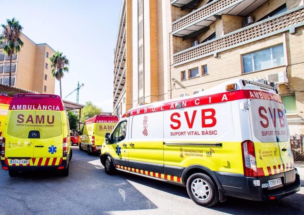 Ambulancias del SAMU y SVB,