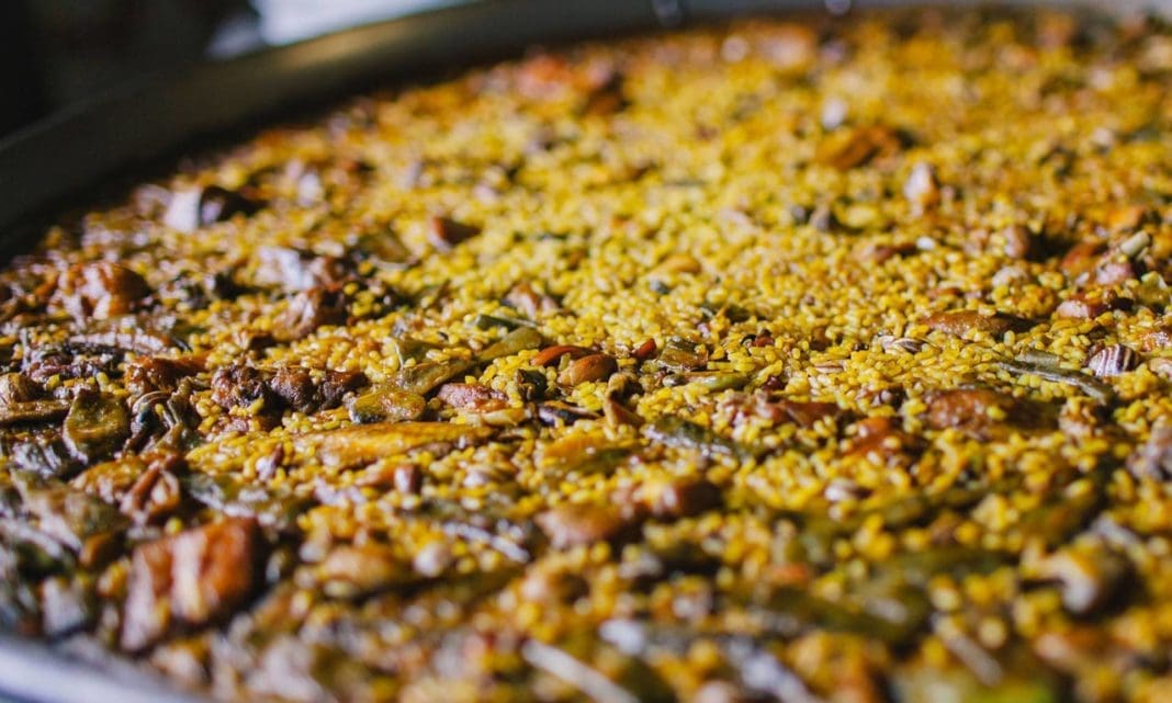 paella de Castellón con costilla