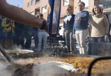 Marta Barrachina comparte con Benicàssim el multitudinario Día de las Paellas