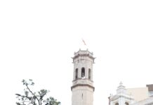 Burriana vibra con la macrodespertà y celebra el homenaje fallero y la entrega de recompensas