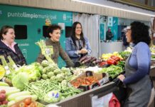 El Mercado Municipal de Onda se convierte en escaparate del consumo responsable en el Día de los Consumidores