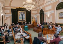 Castellón prevé ayudas al alquiler joven con una partida específica y aprueba exigir mejoras en Cercanías