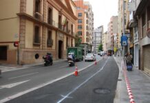 Castelló recupera los dos carriles de la calle Gobernador tras el asfaltado de las obras del TRAM