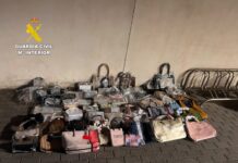 Intervienen más de 1.700 artículos del ‘top manta’ en Oropesa, Benicàssim y Peñíscola