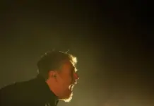 El SanSan adelanta un cartel de 2027 con Iván Ferreiro, Lori Meyers y La Pegatina Iván Ferreiro cantando durante un concierto